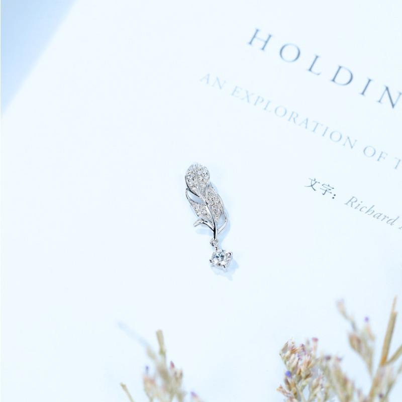 Lightweight White Feather Necklace Small Feather Collarbone Chain