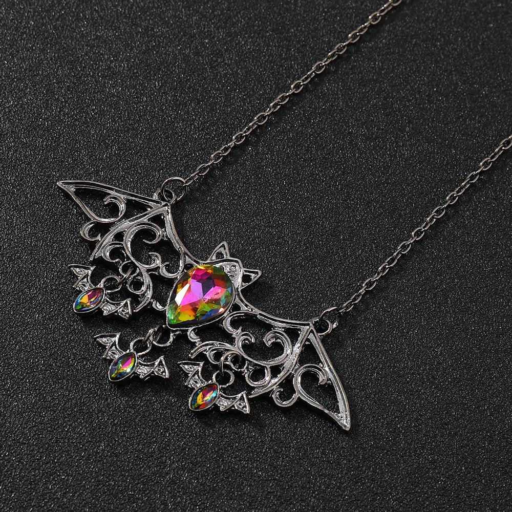 Dark Jewelry Bat Pendant Necklace Alloy Water Crystal For Halloween Decoration