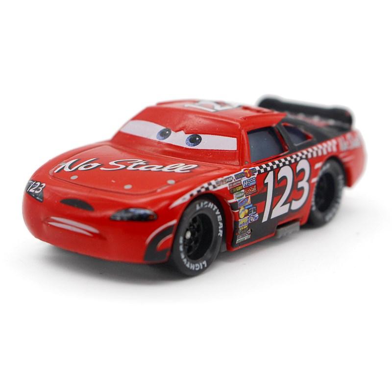 Coches de Pixar Originales 2 Coche Número Modelo de Carreras Nº 117 4 92 28 61 Metal Fundición Aleación Modelo Infantil Regalo Juguetes Colección