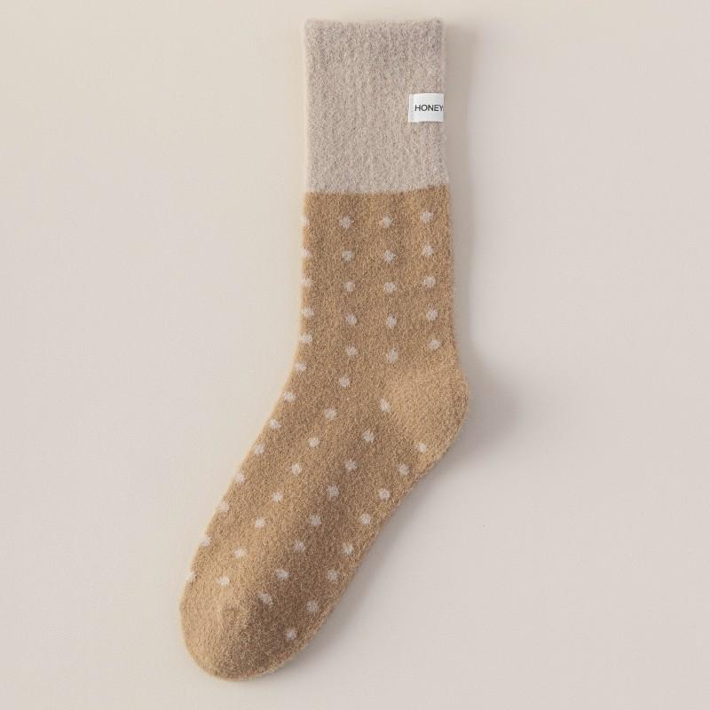 Plush Socks Medium Tube Socks Retro Polka Dot Cloth Label Stacking Stockings Plush Thickened Thermal Socks