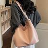 Rivet Decorative Large-capacity Bucket Bag Women's Shoulder Bag