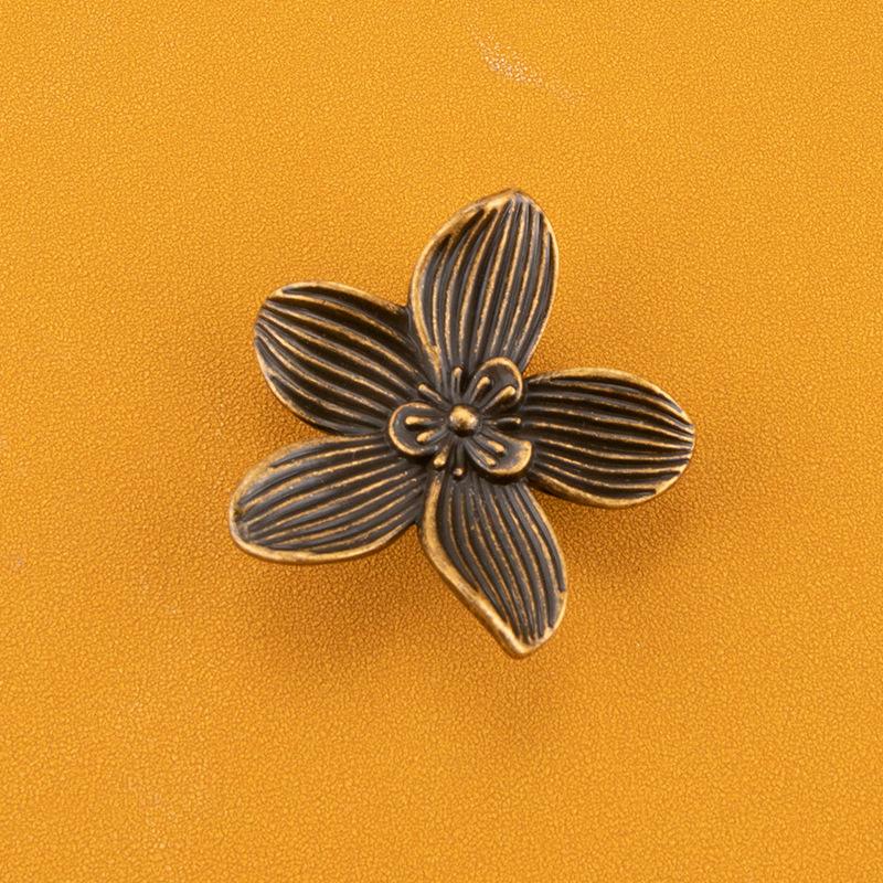 

В форме лепестка, Ручка с одним отверстием, Антикварная, В стиле нового Китая, Цинковый сплав, Маленькая ручка, Легкая роскошь, Дверца шкафа, Ящик, Фигурная ручка Pack of 1