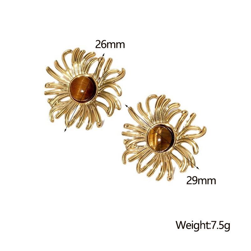 Hypoallergenic Luxury Temperament High-end Flower Stainless Steel Stud Earrings 18K Gold-plated Non-fading Retro Cold Wind Stud