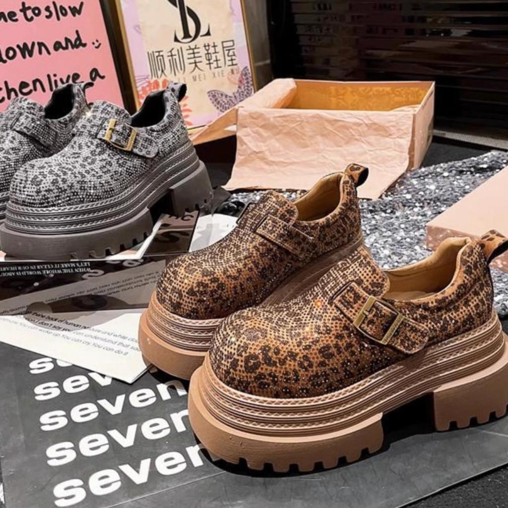 European station rhinestone full diamond leopard print thick-soled muffin small man three-layer sole JK small leather shoes loafers single shoes 