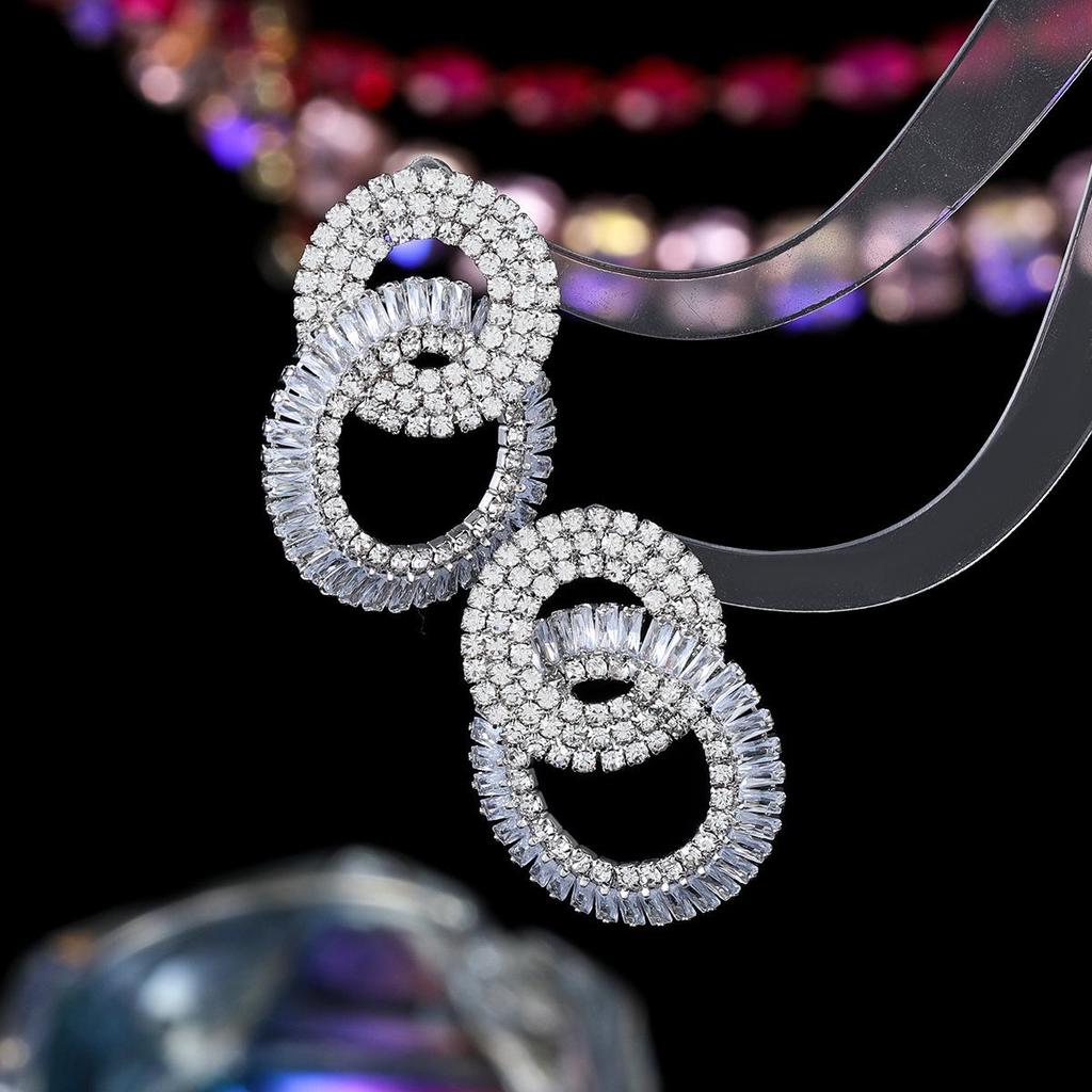 Kolczyki ślubne wielowarstwowe okrągłe z cyrkoniami inkrustowanymi miedzią 2023