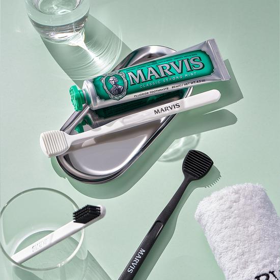 Marvis Classic Mint Toothpaste 85ml Promotion (+Tongue Cleaner)