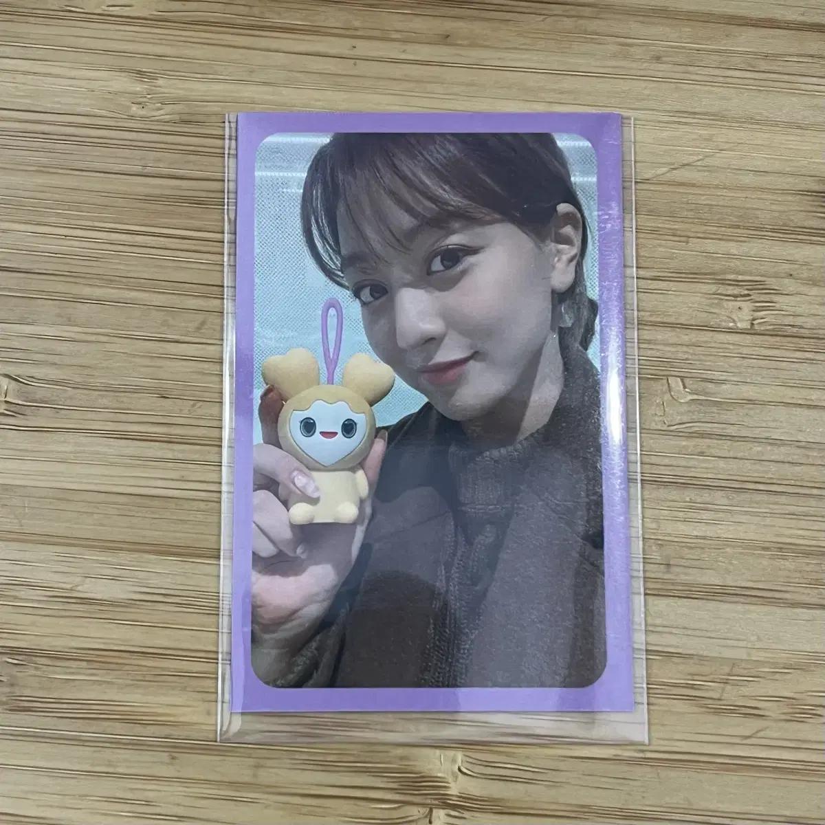 

Twice Джихё Лабури Спикер Фотокарточка