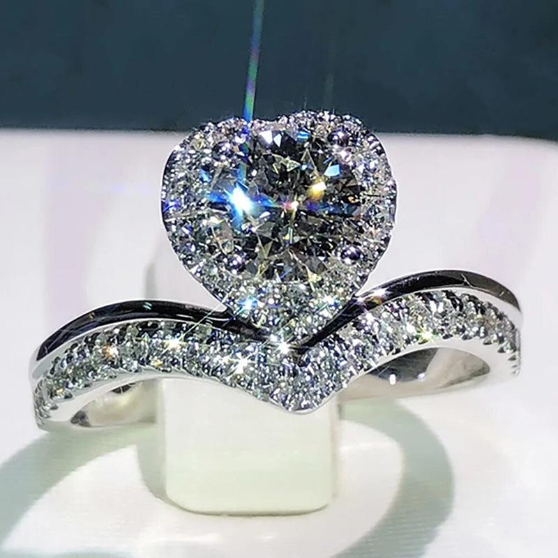 

Xiaohongshu Crown Love Ring Female V-Shaped Design Heart Ring, Princess Internet Celebrity Style 6