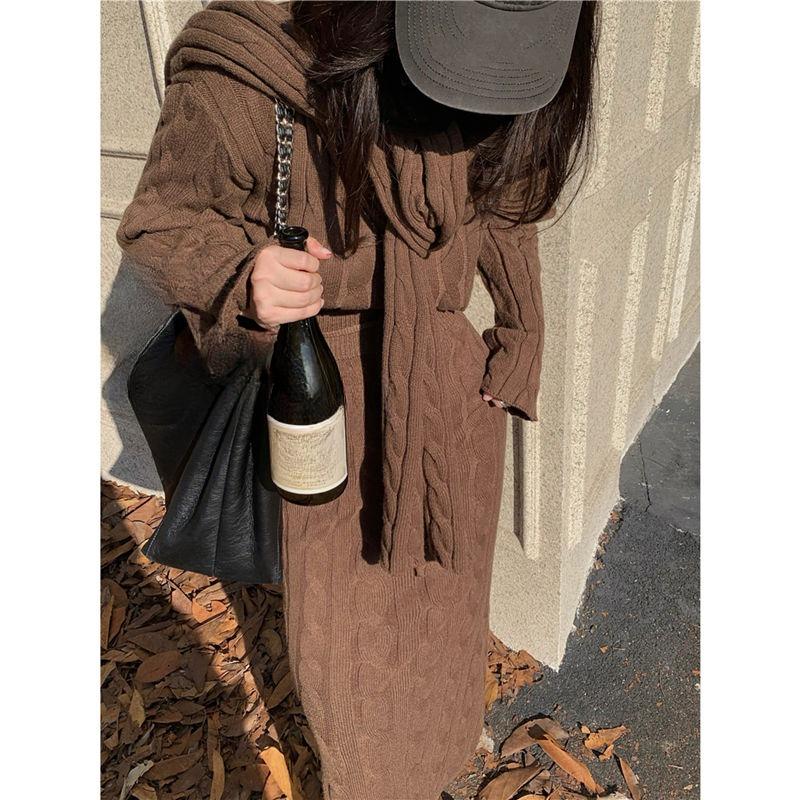 Korean Retro Round Neck Long-sleeved Knitted Sweater for Women Autumn New Niche Simple Elastic Waist Long Skirt Set