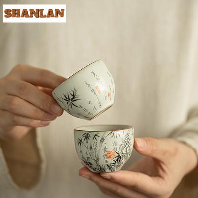 Tazze e bicchieri – Servizi da tè e tazzine
