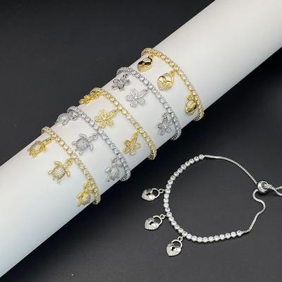Ozean-Serie Zirkon-Armband mit Meeresschildkröten- und Blumenanhänger