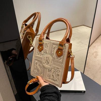 Borsa alla moda in stile retrò goffrata con texture casual, borsa a tracolla elegante e stilosa per donna