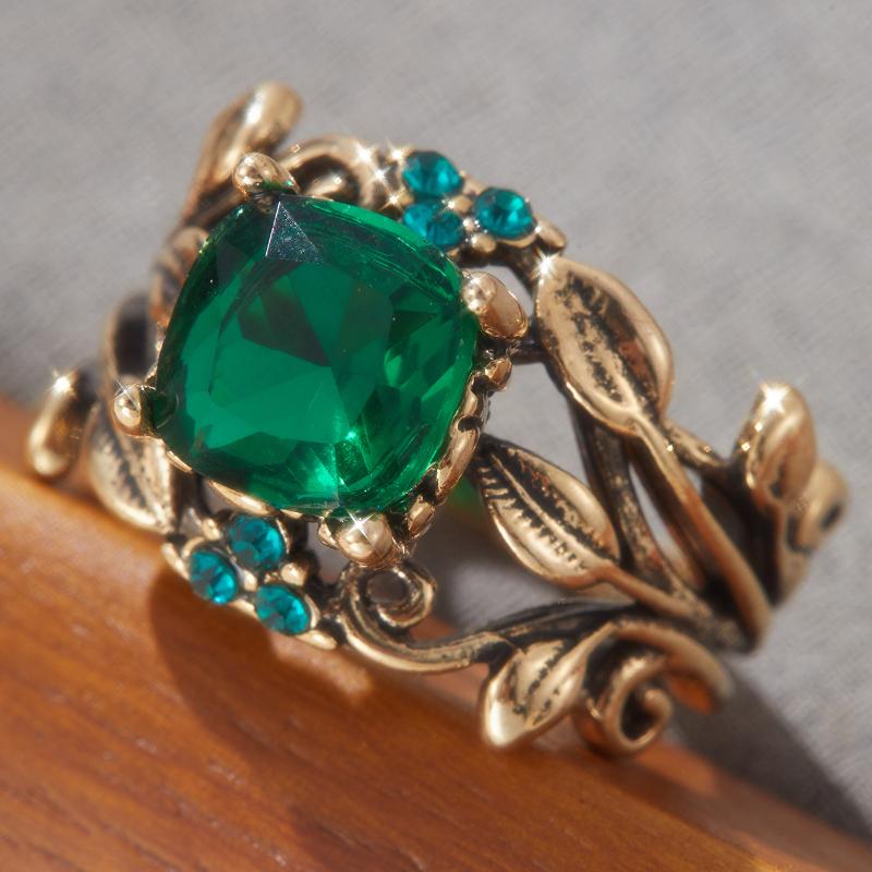 1 Stück Goldfarbener Ring mit Blattdesign für Damen mit quadratischem grünen Zirkonia Ästhetischer Damen-Hochzeits-Party-TrendschmuckGutes Produkt
