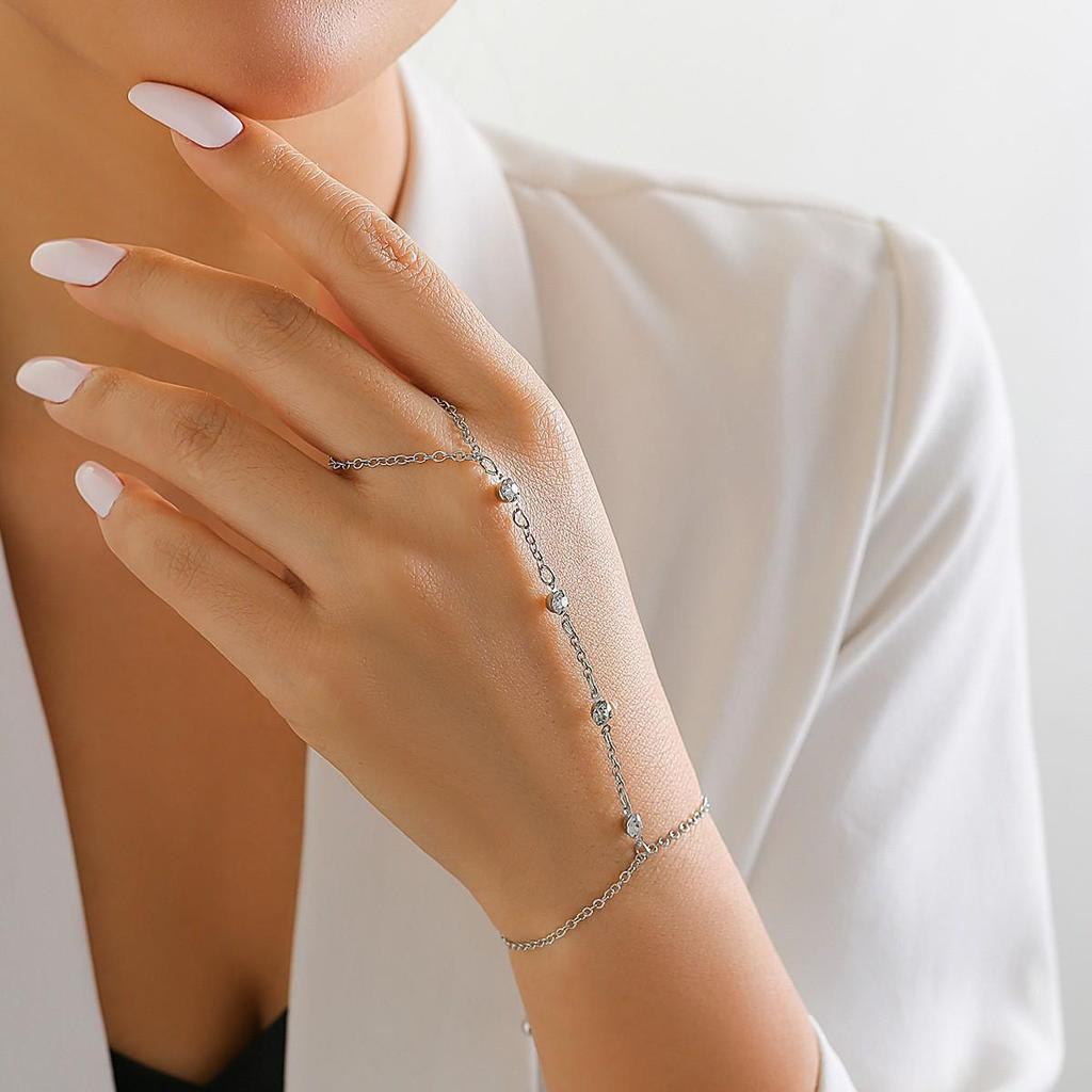 Ethnischer Stil Strass Fingerarmband mit Imitationsperle und Metallarmreif