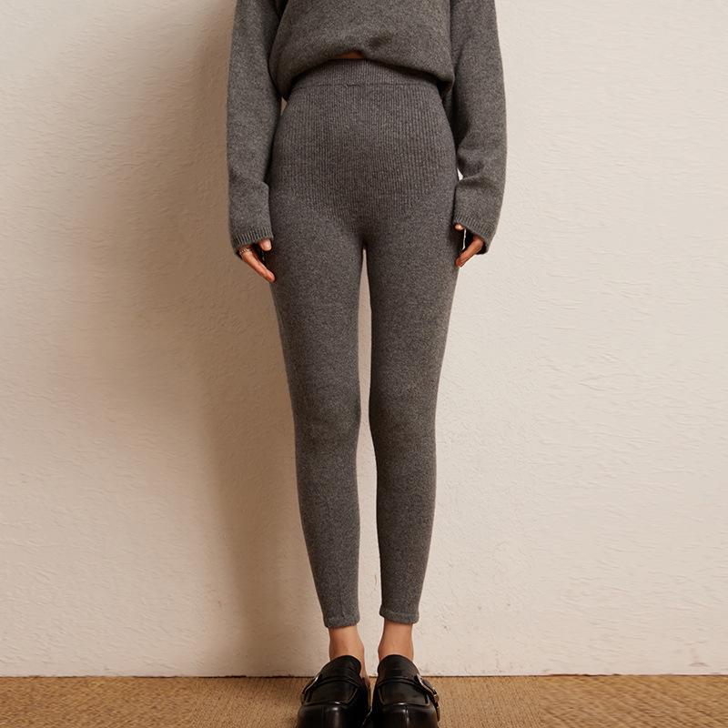 

2024 A/W High-Waisted Slim-Fit Cashmere Warm Base Layer Leggings Medium