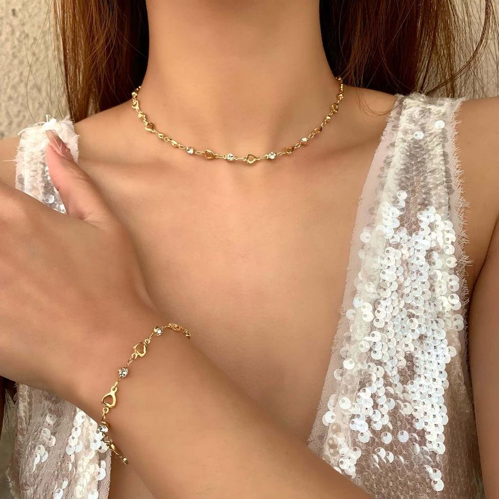 Crystal Charm Necklace Long Y-Shaped Chain Fringe Collarbone Chain Elegant Accessory for Parties and Everyday Wear