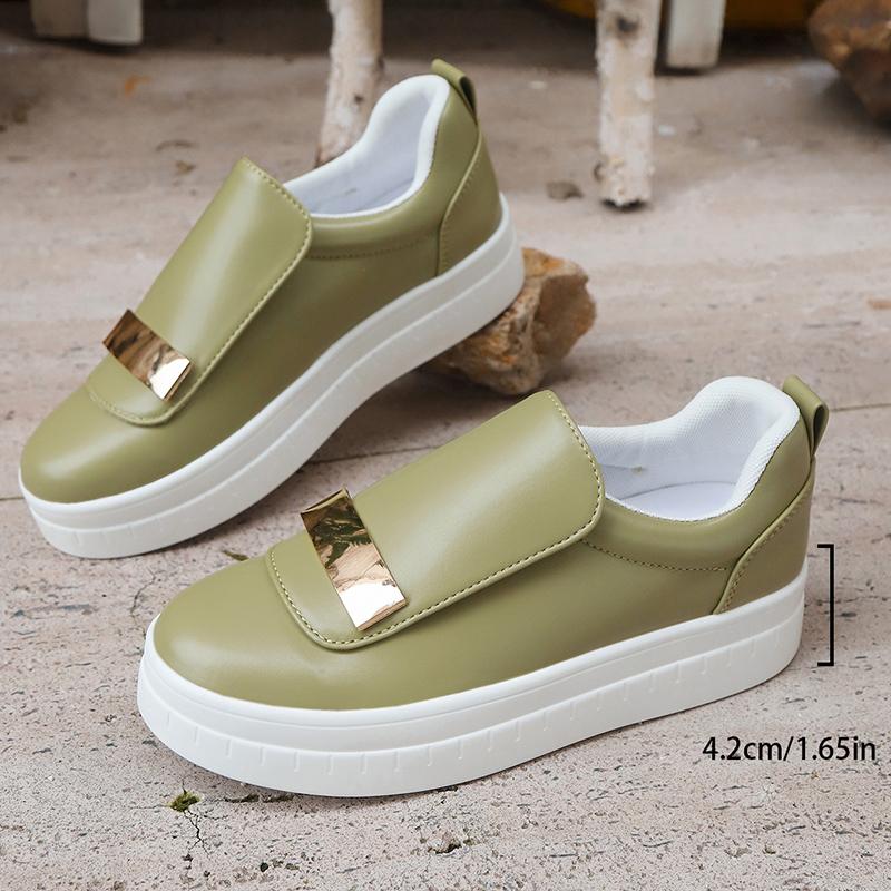 Fashion 2025 New Slip On Thick Bottom White Sneakers Women Metal Decor Platform Sneakers Woman Comfort Pu Leather Sport Shoes Plus Size