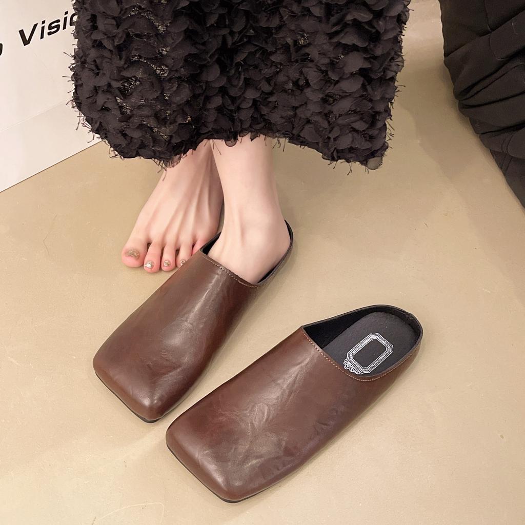 In the Summer of 2025, the New British Style Flat-bottomed Comfortable Lazy One-pedal Fashionable and Comfortable Bag Head and Foot Slippers Women