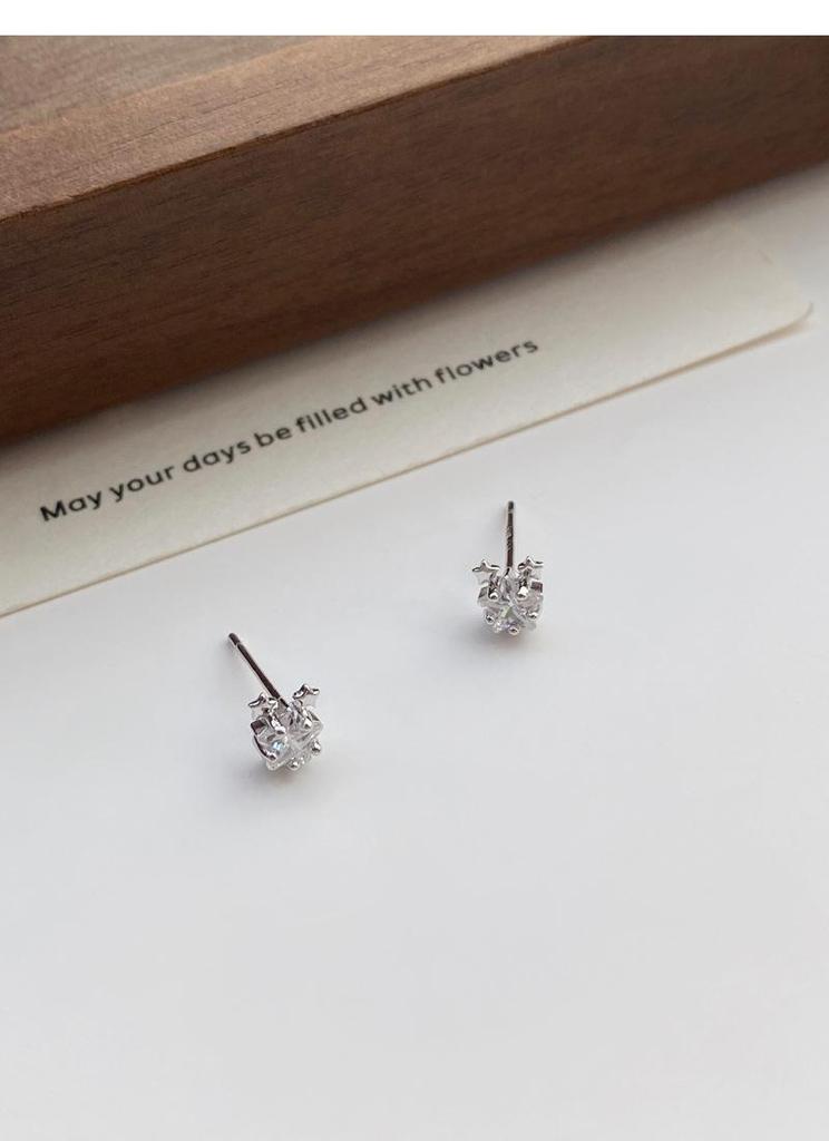 S999 Sterling Silver Shiny Star Stud Earrings for Women - Small, Elegant, Exquisite Ins Style Jewelry