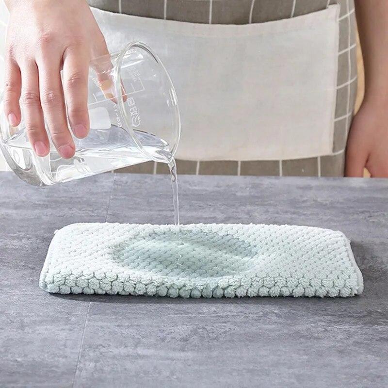 1Pc Kitchen Daily Dish Towel Cloth Kitchen Rag Non-Stick Oil Thickened Ultra Light Table Cleaning Cloth Absorbent Scouring Pad