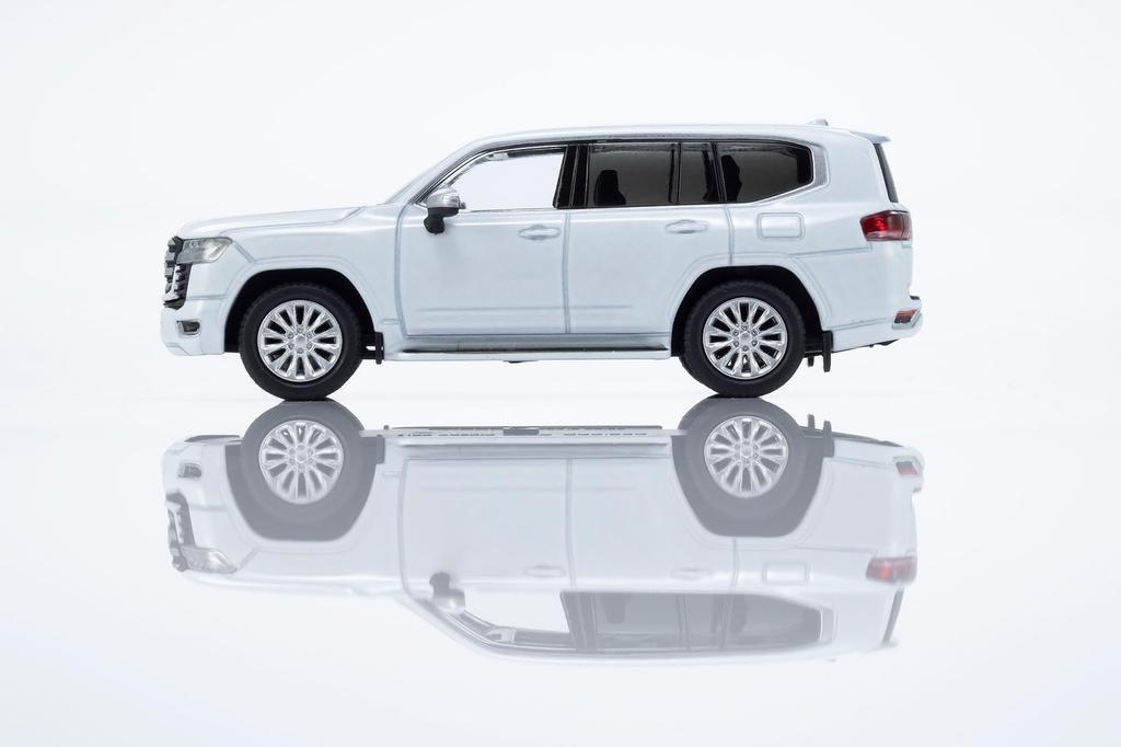 Kyosho KYOSHO MINI CAR BOOK Toyota Land Cruiser Precious White Pearl Finished Product & No.14 1/64