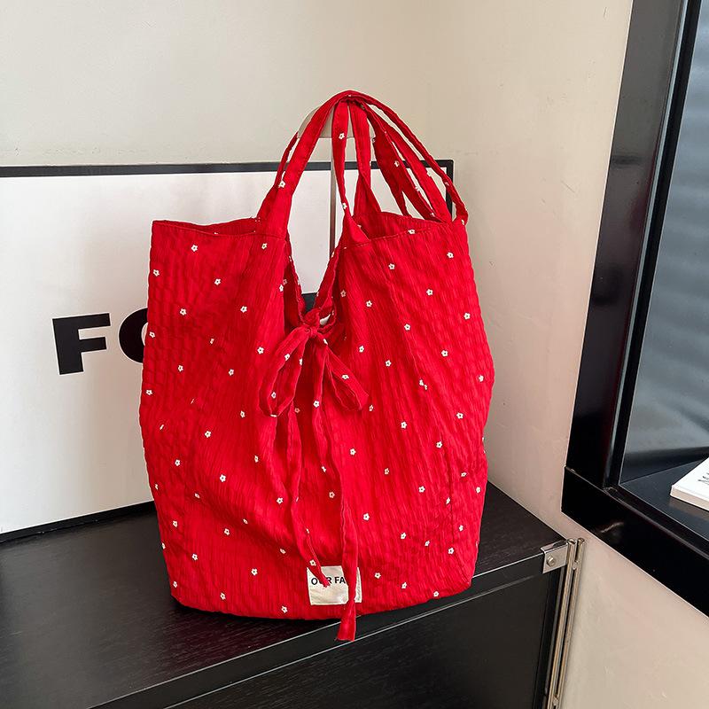 

Сумка простой текстуры женская модная тенденция 2025 лето сумка через плечо повседневная в иностранном стиле личность нишевая сумка-тоут красный