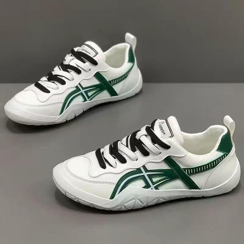 Men's Shoes Spring and Summer New Men's Mesh Breathable Casual Shoes Comfortable Lightweight Soft Sole Versatile Student Running Shoes