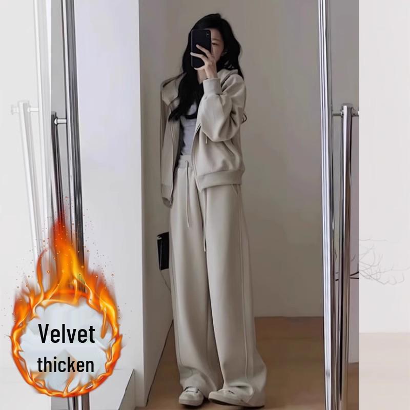Women's Autumn/Winter Fashionable Casual Sportswear Set: Velvet Hooded Sweatshirt with Wide-Leg Pants Two-Piece