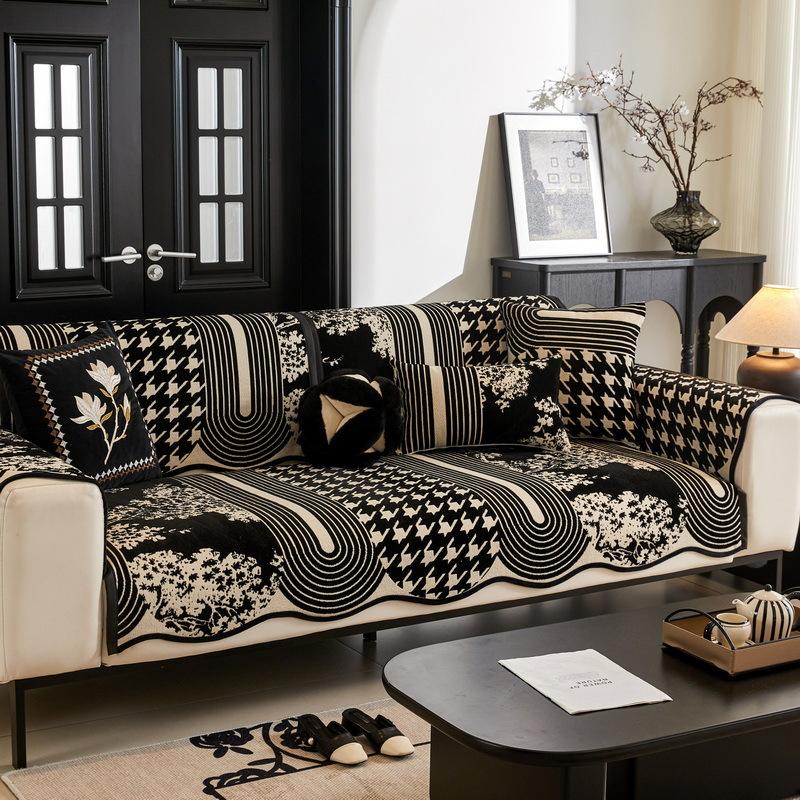 

new chenille special-shaped sofa cushion non-slip modern wind four-season universal sofa cover light luxury high sense 70*70cm