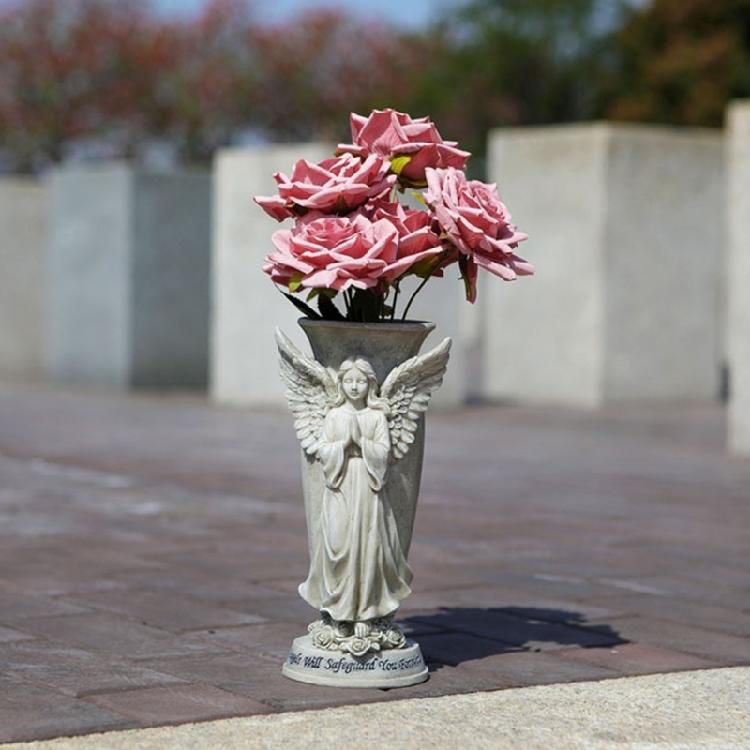 Gedenkvase für den Außenbereich Betende Engelsstatue Dekoration Wetterbeständige Harzornamente für Friedhofsgarten Grabstätte