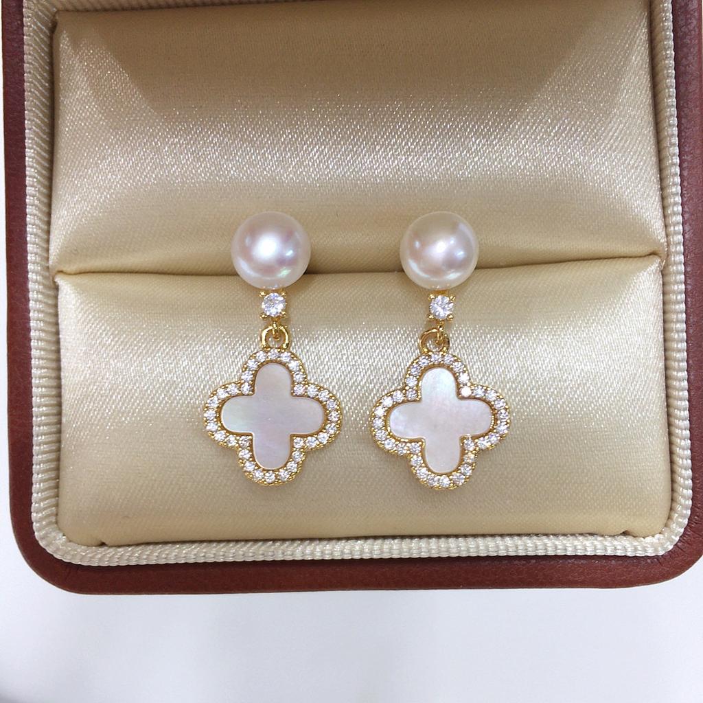Fashion Four-leaf Clover Earrings for Women Exquisite Luxury Earrings