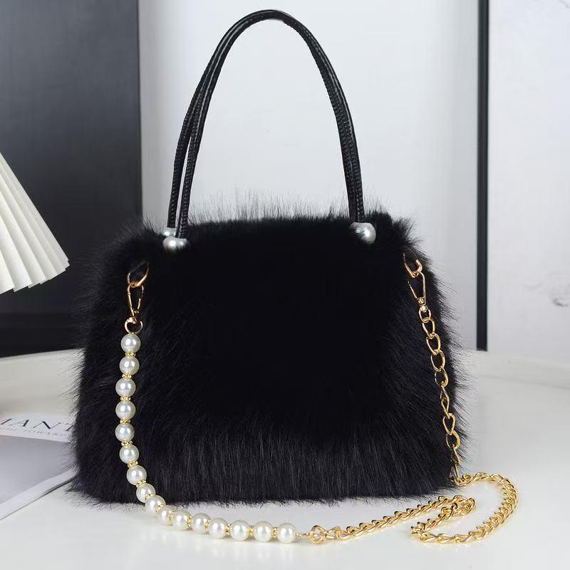 

Жемчужная пушистая сумка - 2025 трендовая весенне-летняя женская сумка через плечо чёрный