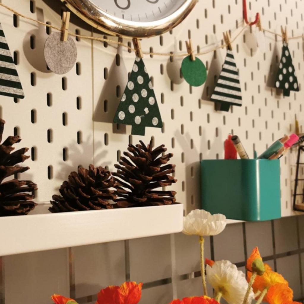 Christmas Theme Jewelry Store Decoration: Felt Garland & Tree Banner for Wall