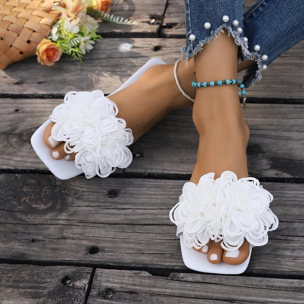 Summer New Slippers for Women Wearing Fashionable and Versatile Floral Flat Bottomed Solid Color Beach Slippers