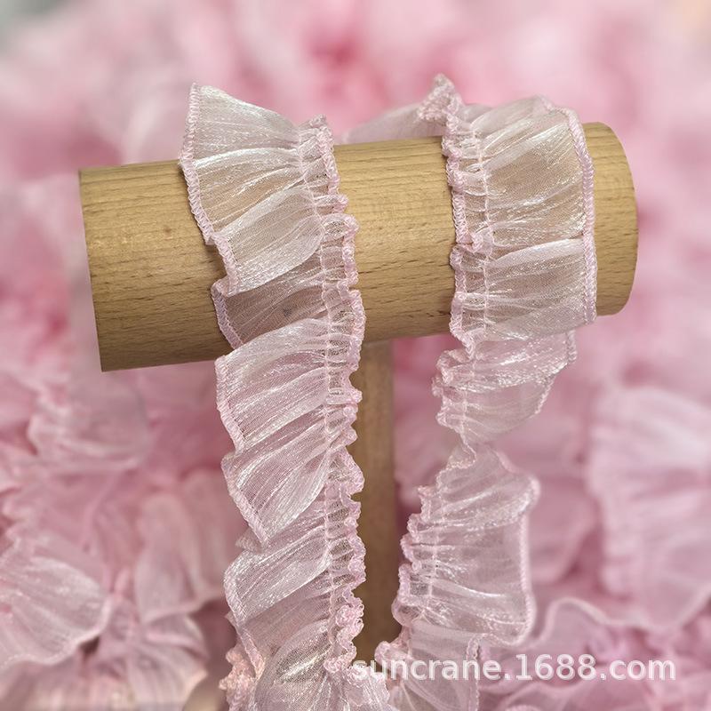 

Детское платье Macaron из блестящего шелкового плиссированного кружева с юбкой, манжетами и шапочкой