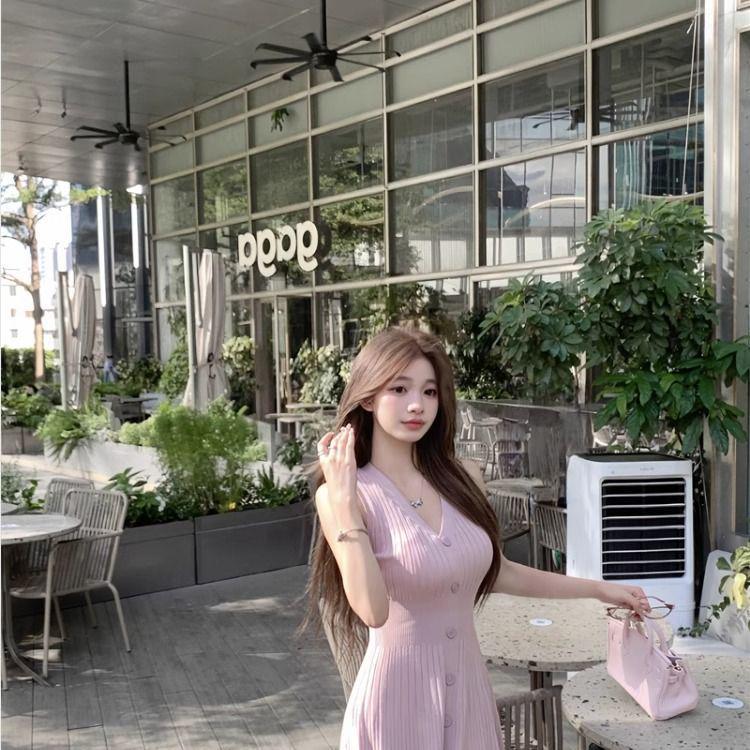 Elegant Ice Silk Sleeveless Tank Dress with Waist-Hugging Fit for Women