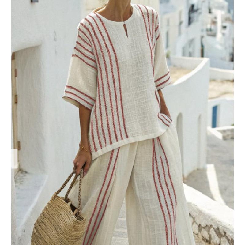 A New Summer Women's Clothing, Printed Striped Color Matching Medium-sleeved Crew Neck Top, Straight Casual Suit.