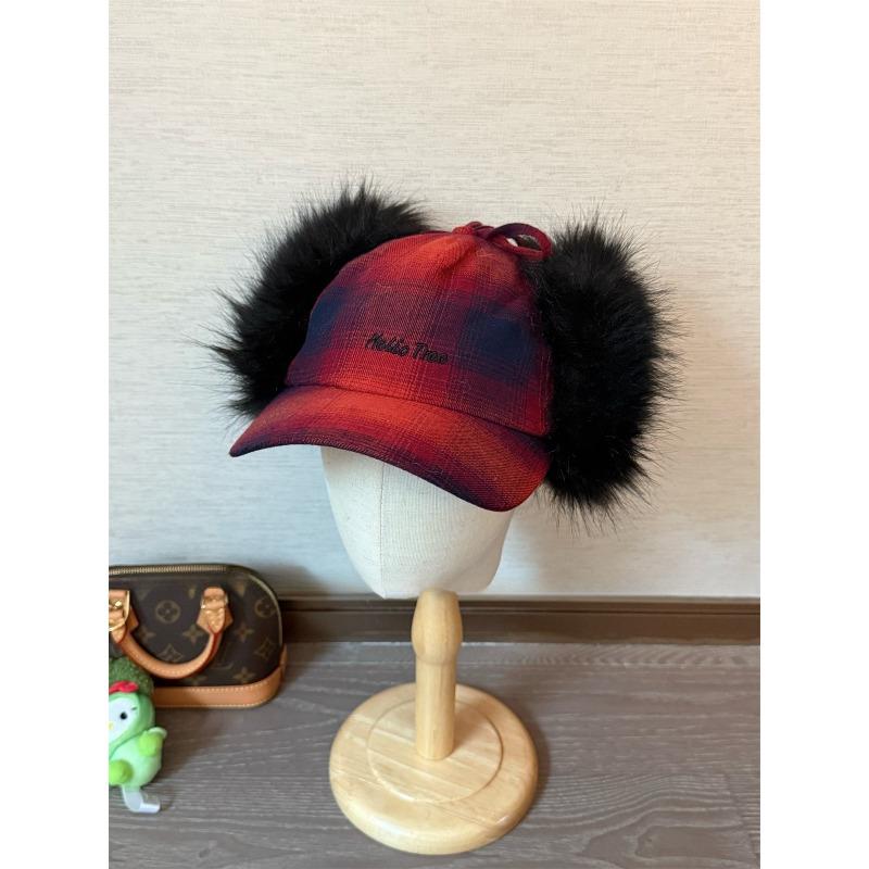 

Baseball Cap Niche Hot Girl Plaid Peaked Cap Winter Thickened Warm Lei Feng Hat Women s Cycling Plush Ear Protection Hat M（54-58cm）