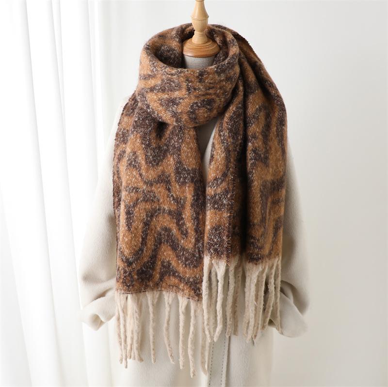 Geometric Minimalist Aesthetics Color Matching Imitation Cashmere Warm Shawl Scarf Autumn And Winter Fashion Versatile Fringed Commuter Scarf