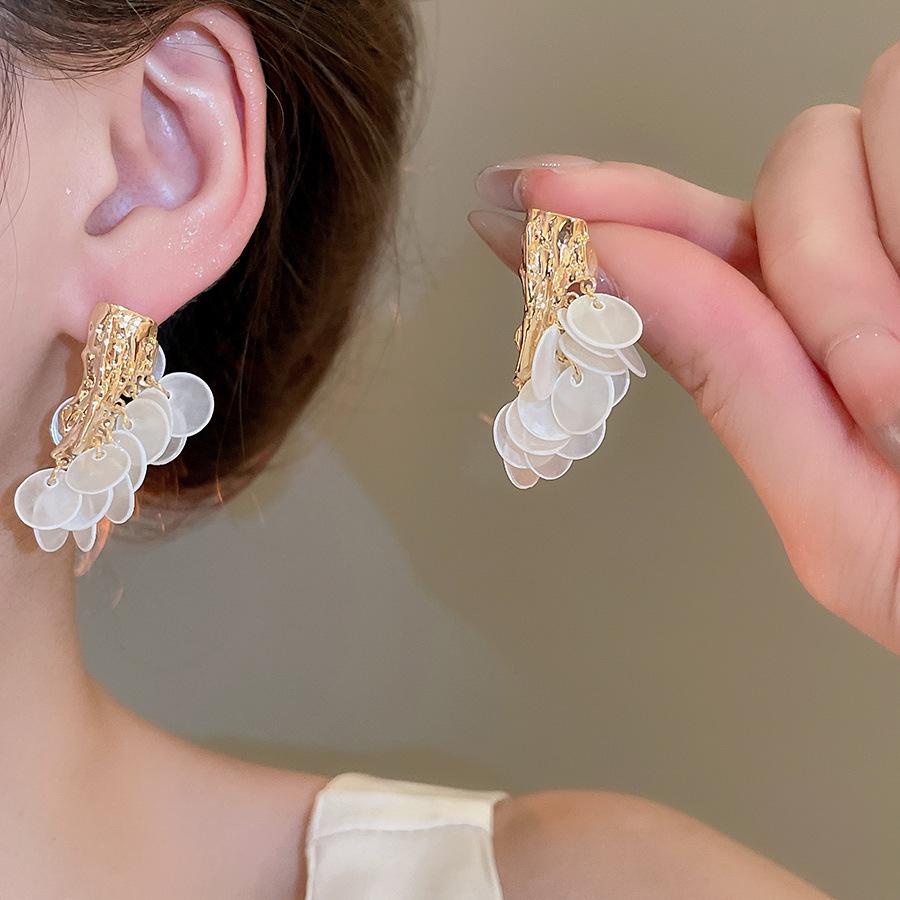 Silver Geometric Seashell Tassel Stud Earrings – Beach Vacation Style for Women