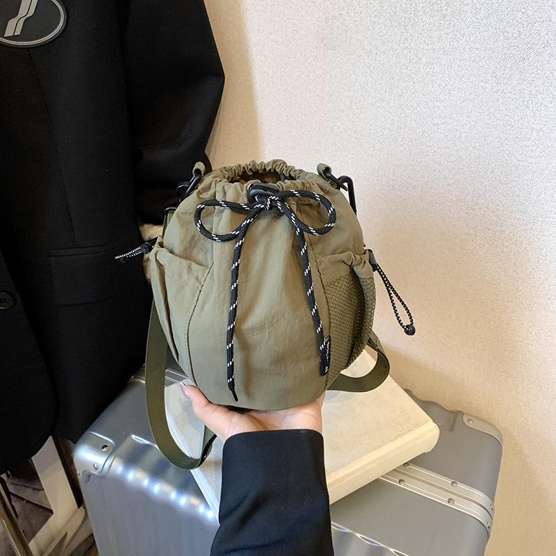 Japanese-Inspired Niche Drawstring Bucket Bag, Versatile Crossbody for Commuting and Outdoor Sports Casual Use