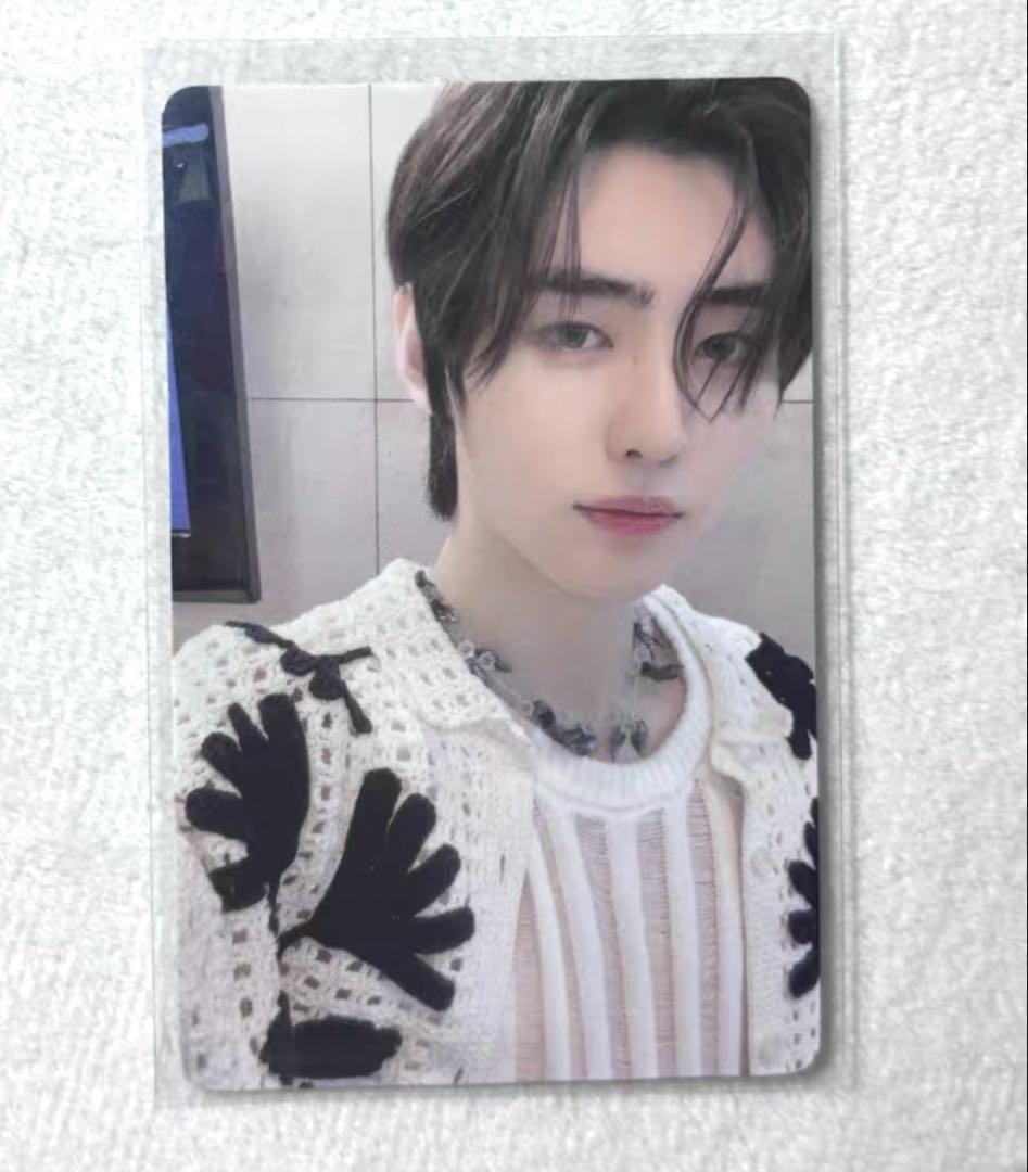 

[USED] ENHYPEN Sunghoon Darkblood YZY China Qingdao Limited Trading Card