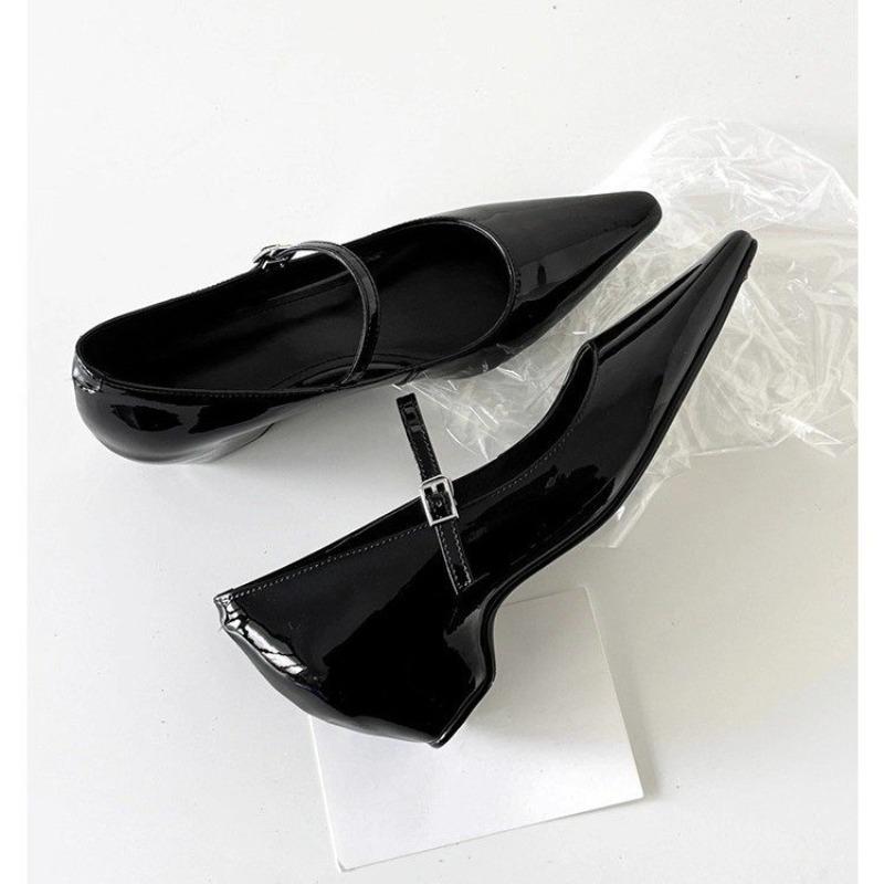 

Temperament One Strap Mary Jane Shoes 2026 New Pointed Toe Patent Leather Non-slip High Heels 35