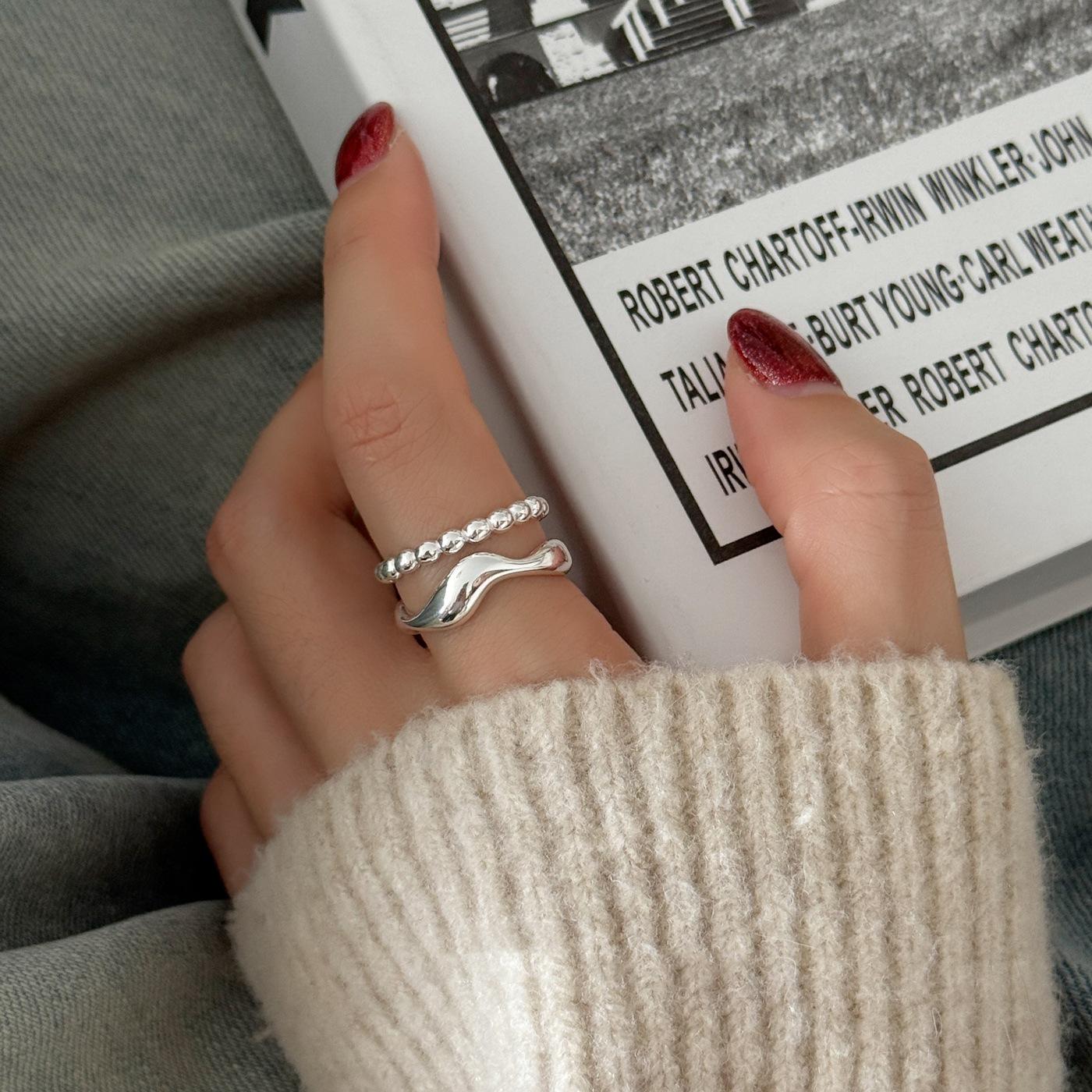 Геометрическое неровное плиссированное двойное кольцо-волна для женщин - Универсальный дизайн с открытым пальцем Adjustable Open