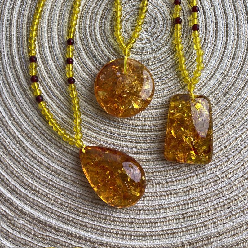 Retro Imitation Amber Necklace For Men And Women Long Pendant Sweater Chain Mother'S Day Gift