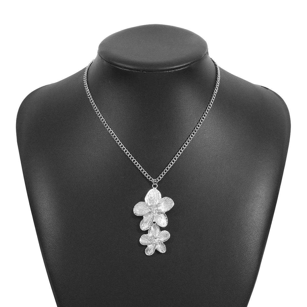 

Tooxika Персонализированное Минималистичное Металлическое Стиль Ретро Мода Воздушное Ощущение Цветок Ожерелье