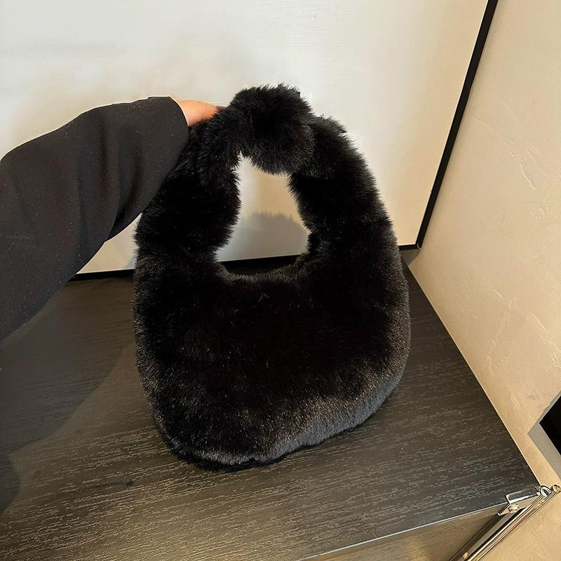Fur Handbags Women's Small Half Moon Bag Warm Plush Wrist Bags Fashion Furry Short Handle Clutch Ladies Shoulder Bags