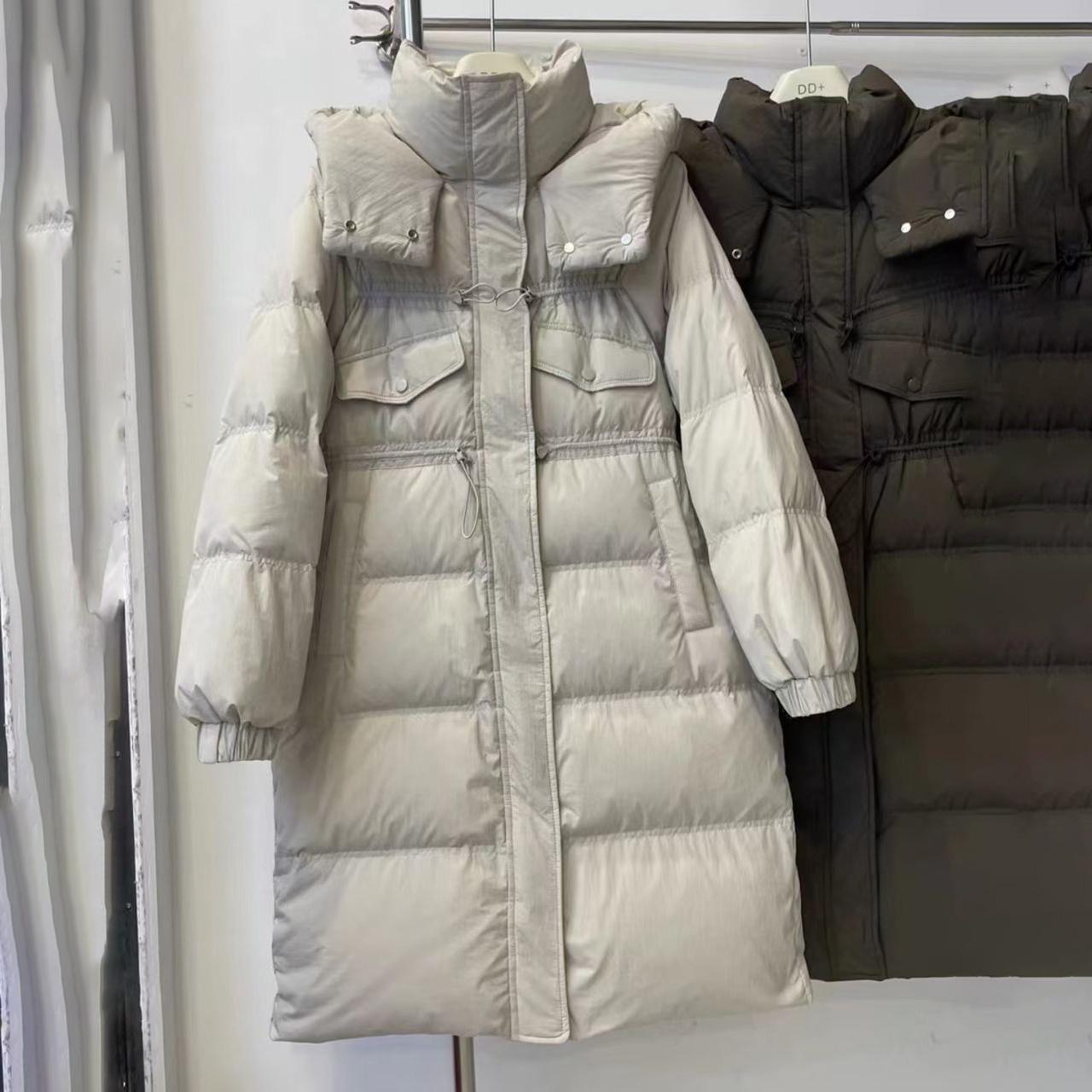 Женская зимняя осенняя куртка-пуховик с воротником-стойкой и капюшоном — фото 8