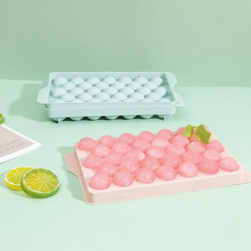 Convenient Round Ice Tray With Lid Non-stick Plastic Mold For Perfect Ice Shapes