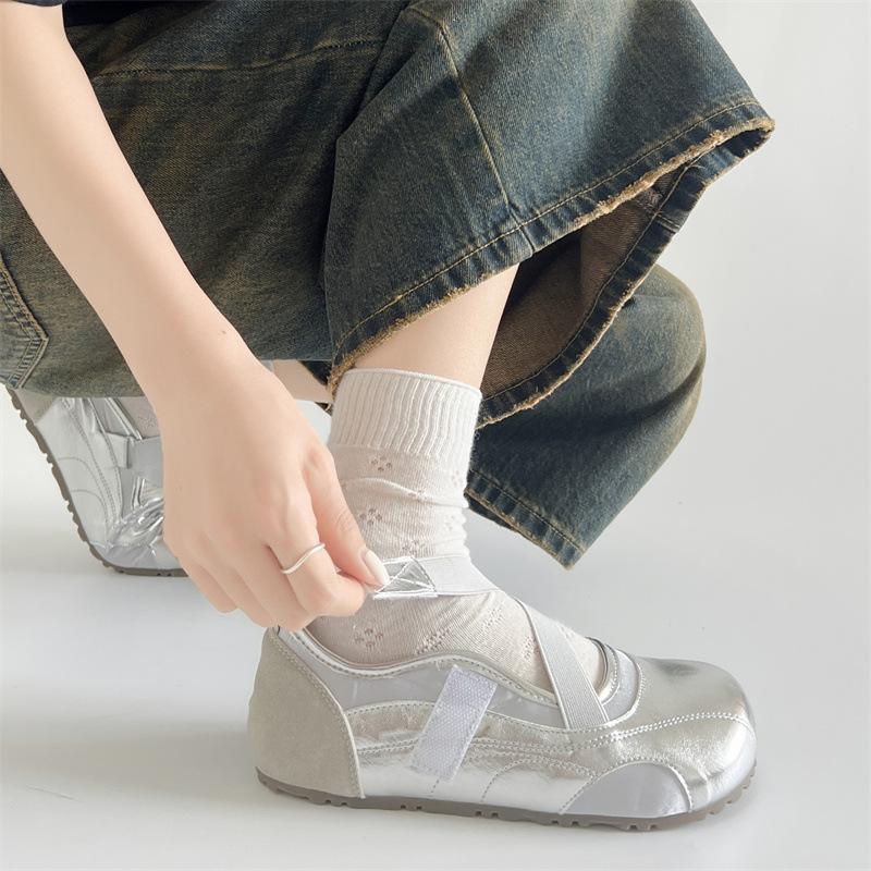 Queen Fan White Retro Flat Bottom Shallow Mouth Height Increasing Single Shoes Women's Summer 2025 New Skirt Mary Jane Shoes